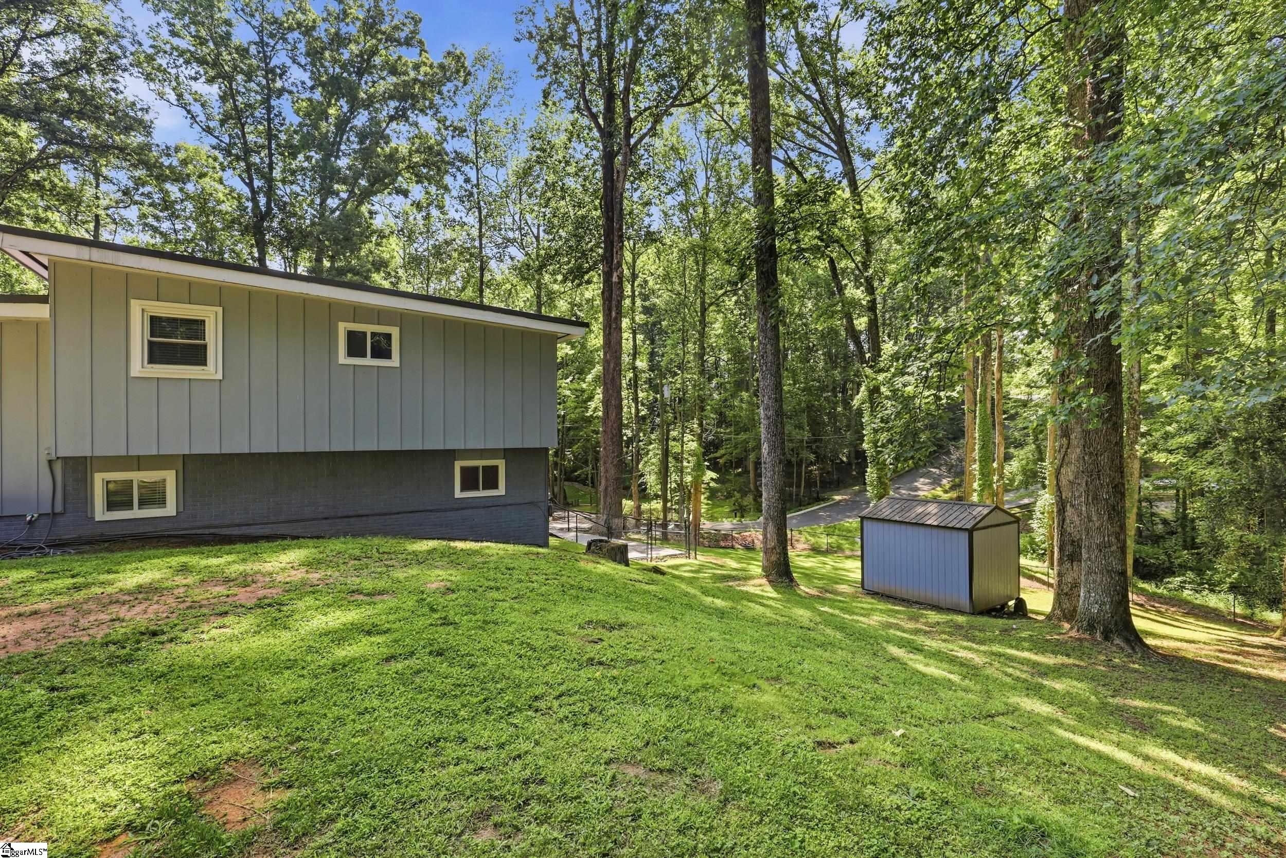 116 Lakeshore Drive