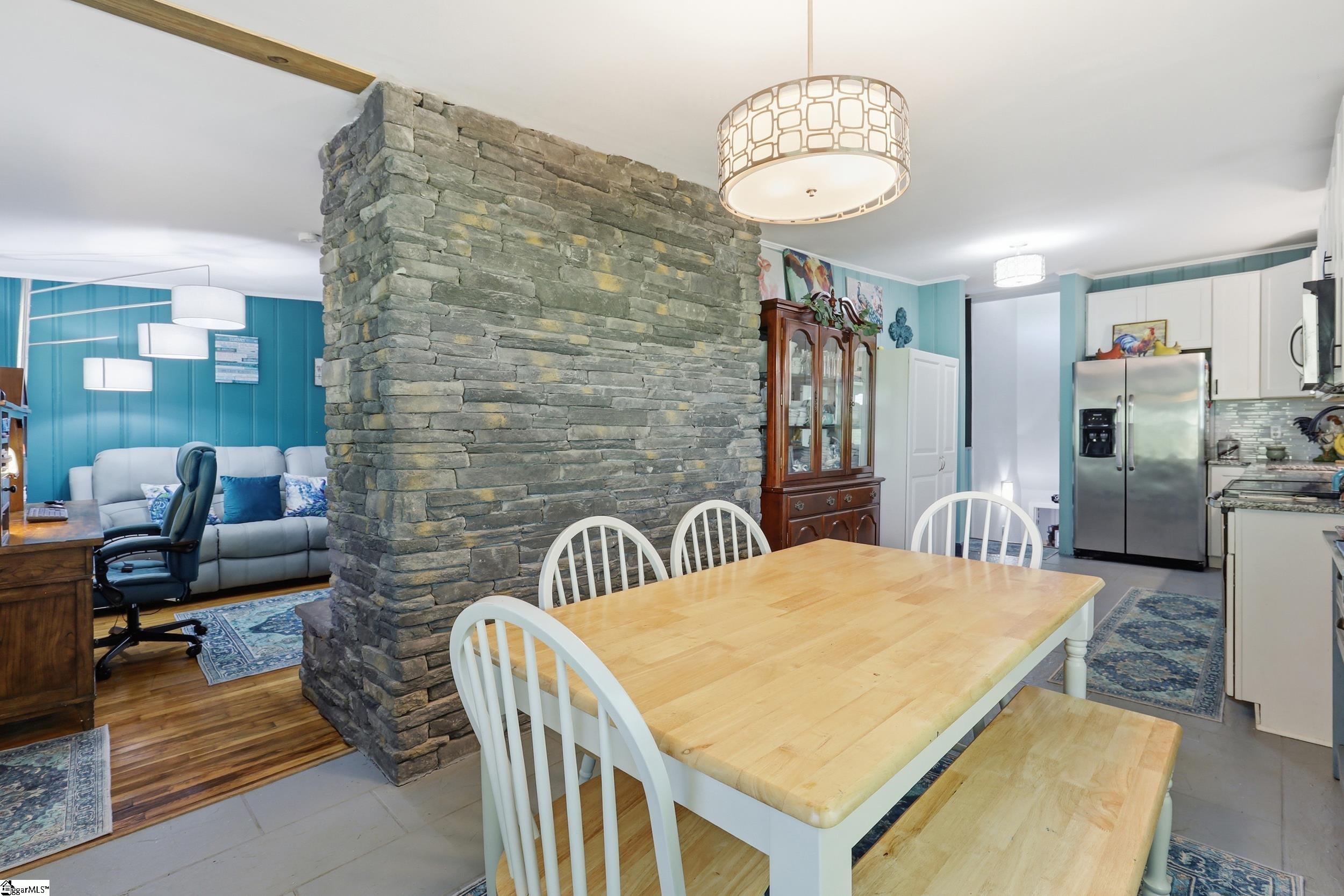116 Lakeshore Drive