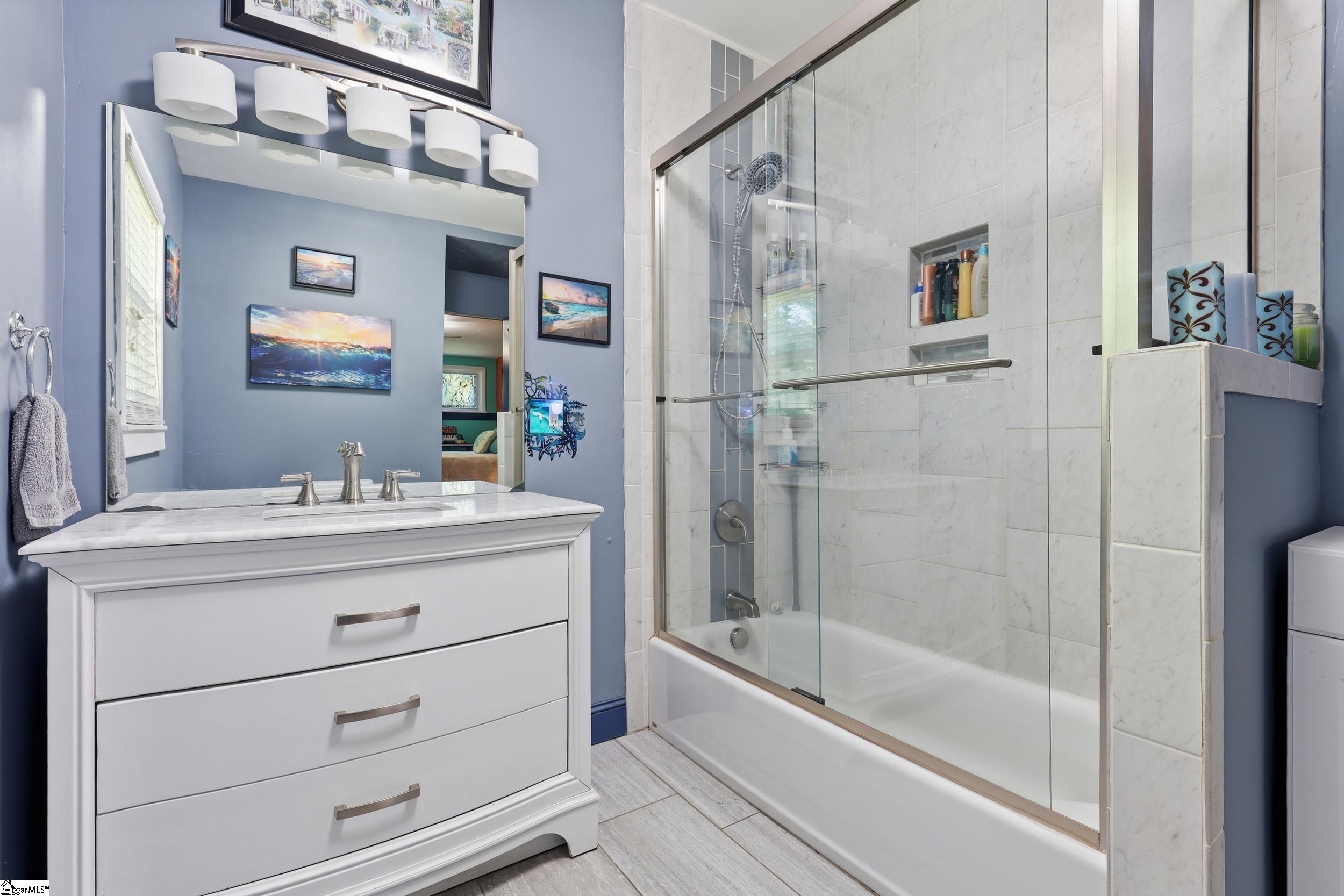 116 Lakeshore Drive