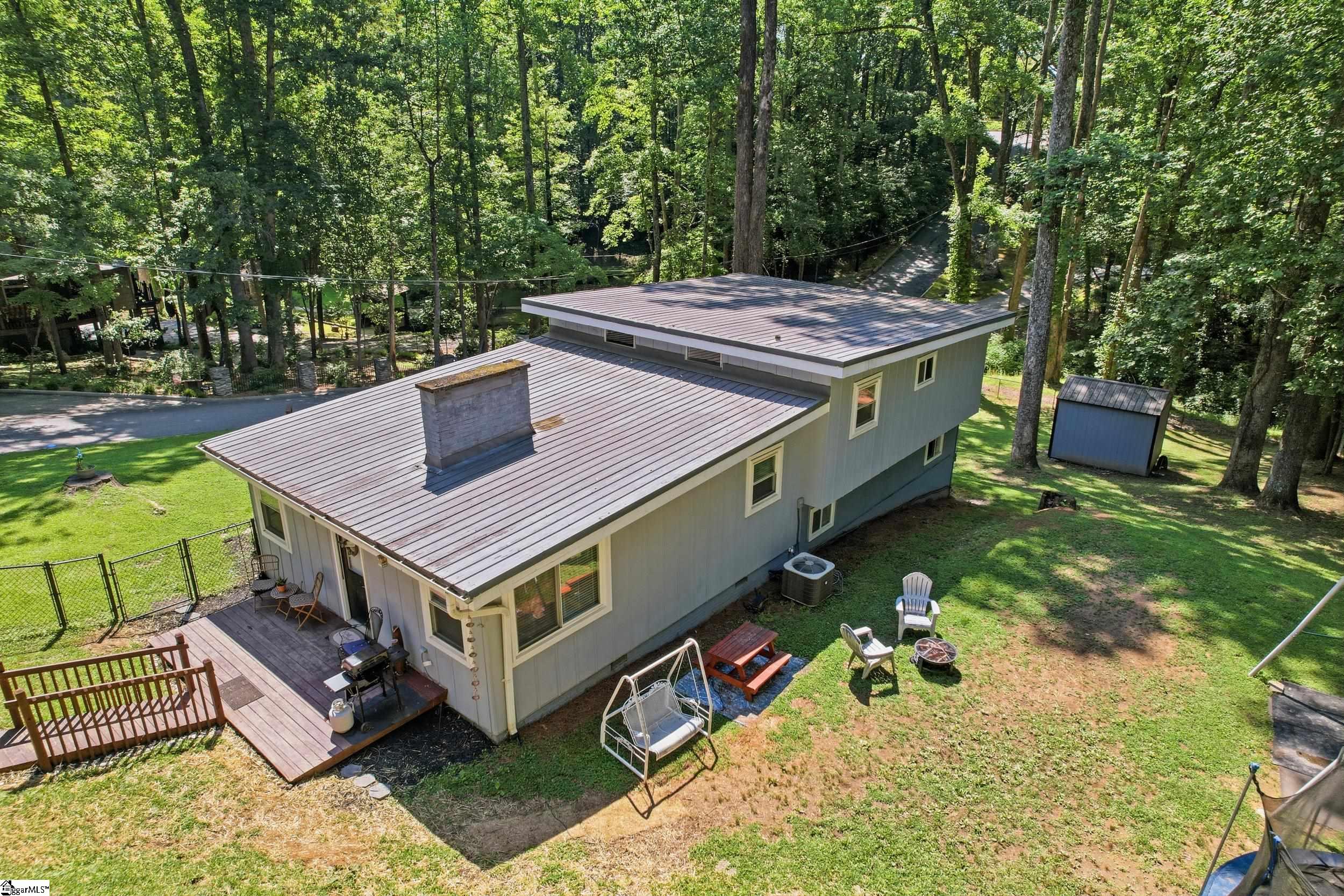 116 Lakeshore Drive