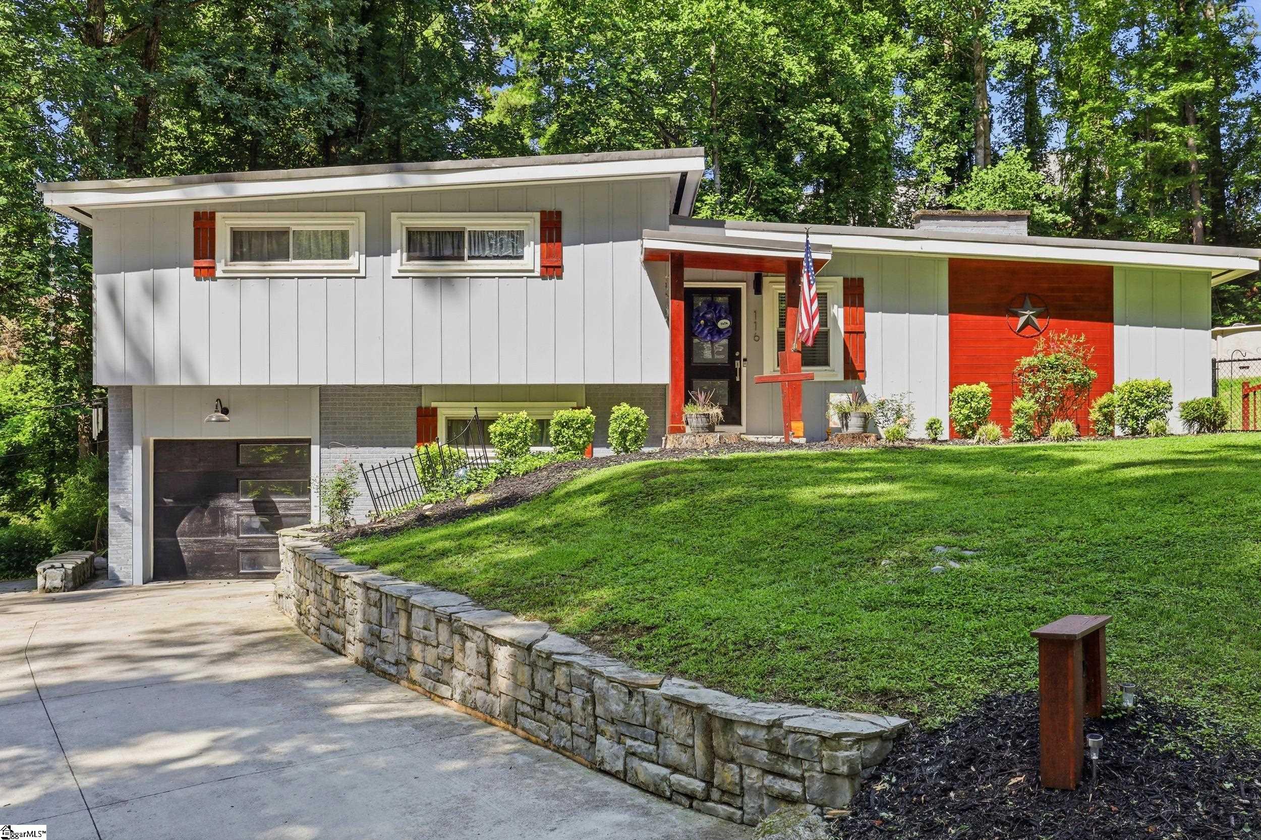 116 Lakeshore Drive