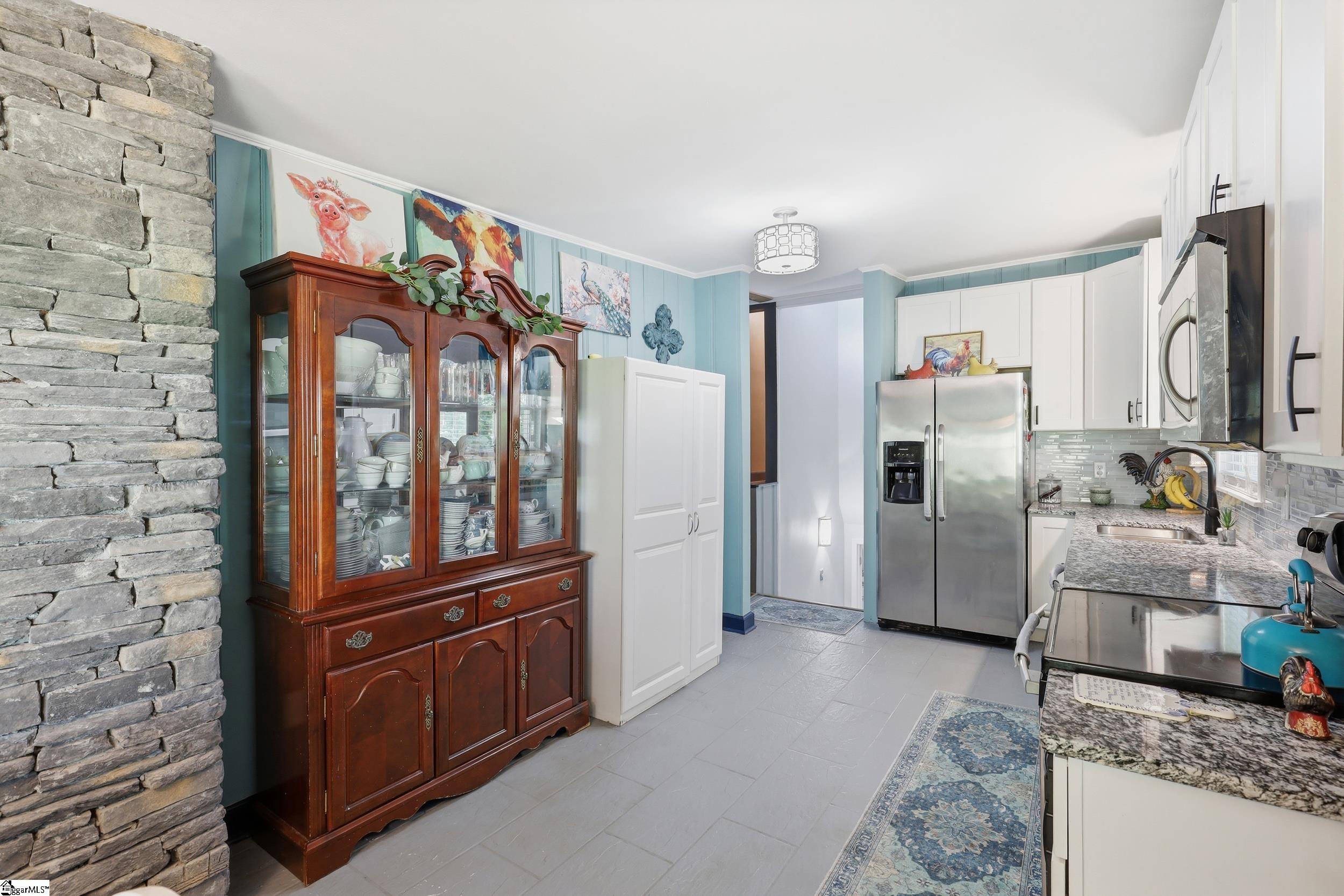 116 Lakeshore Drive
