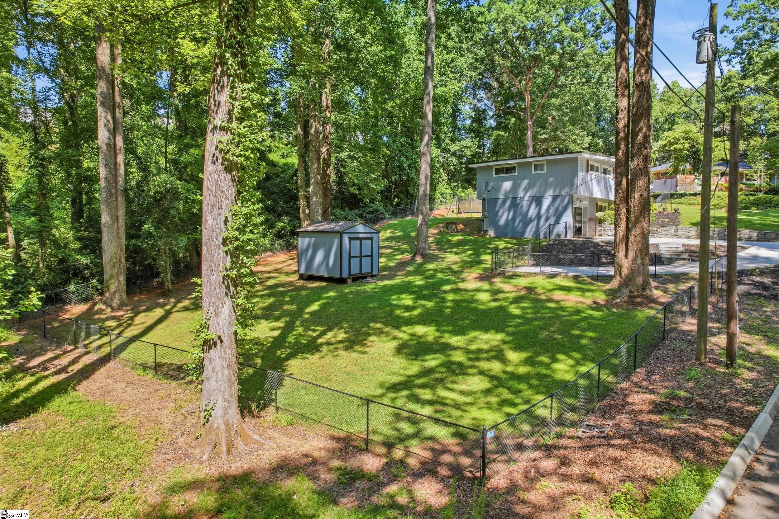 116 Lakeshore Drive