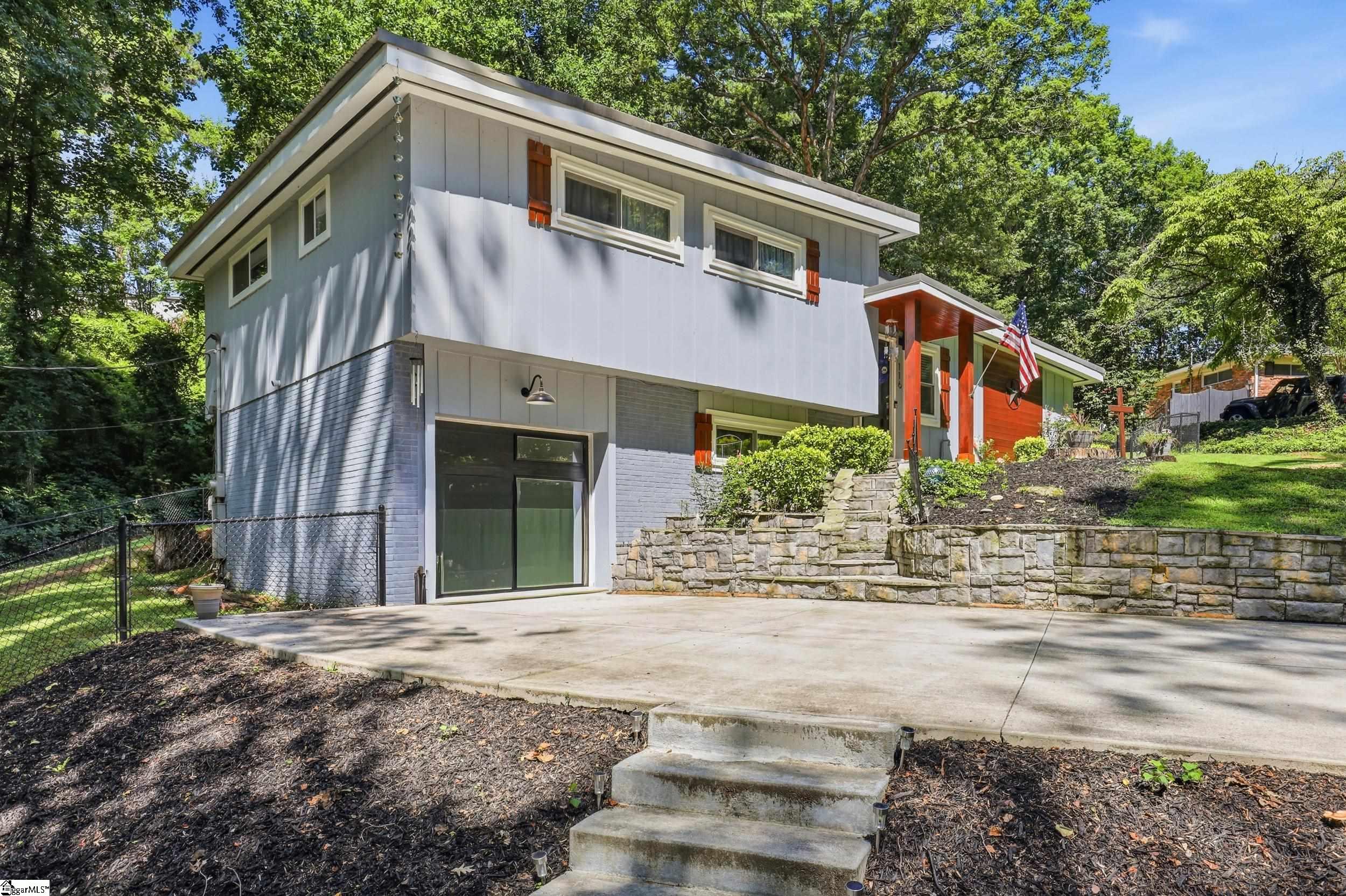 116 Lakeshore Drive
