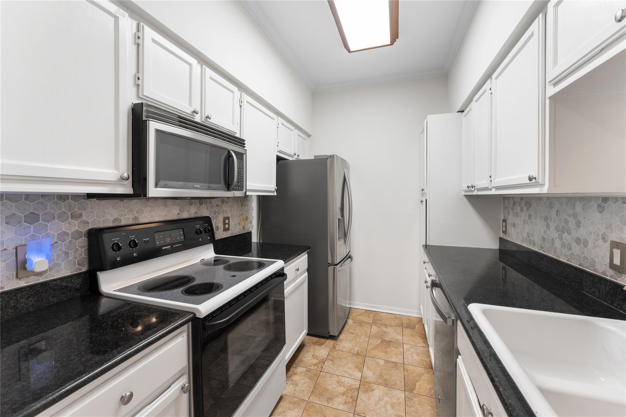 2218 Hopkins Street # 2218