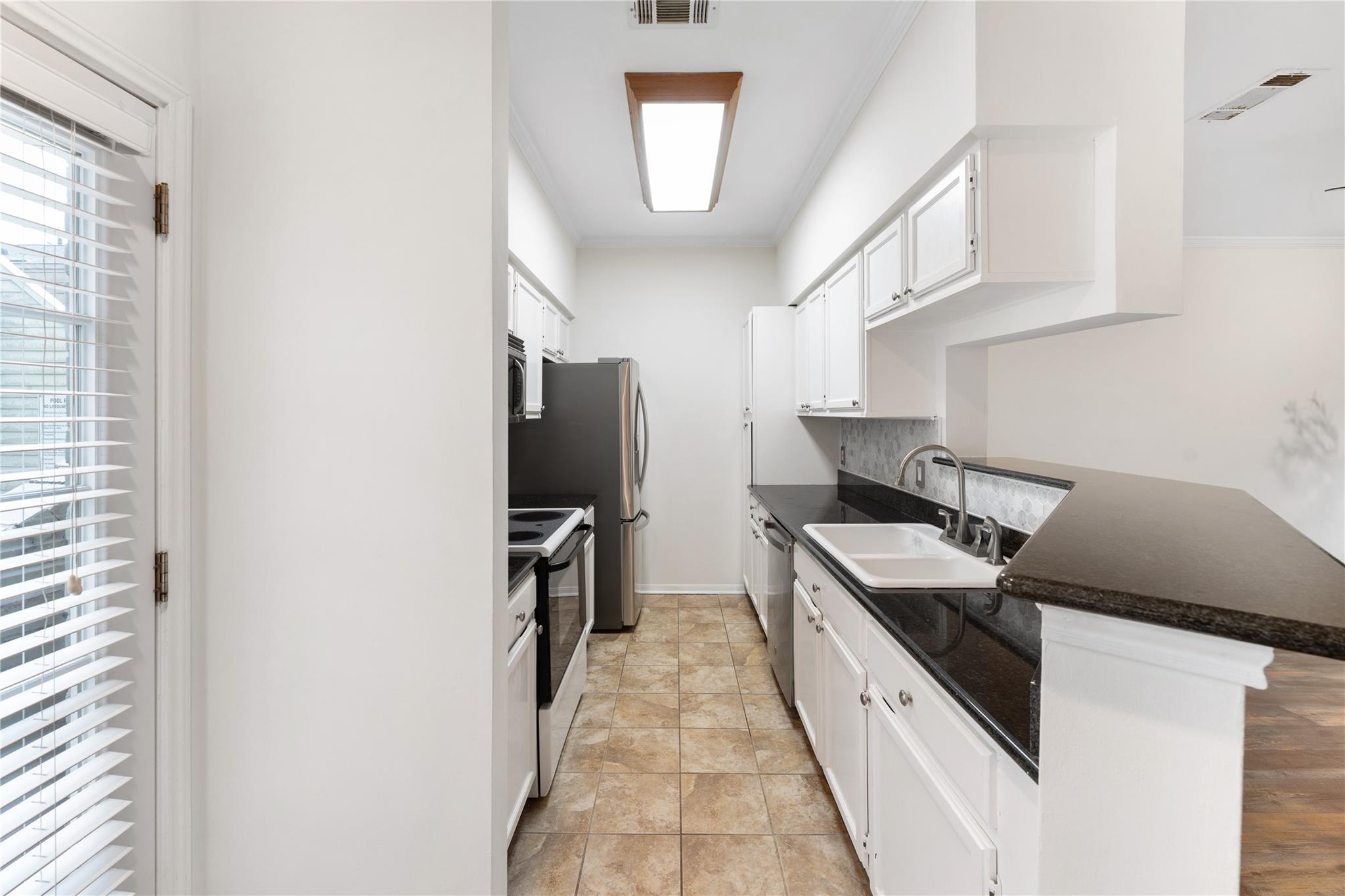 2218 Hopkins Street # 2218