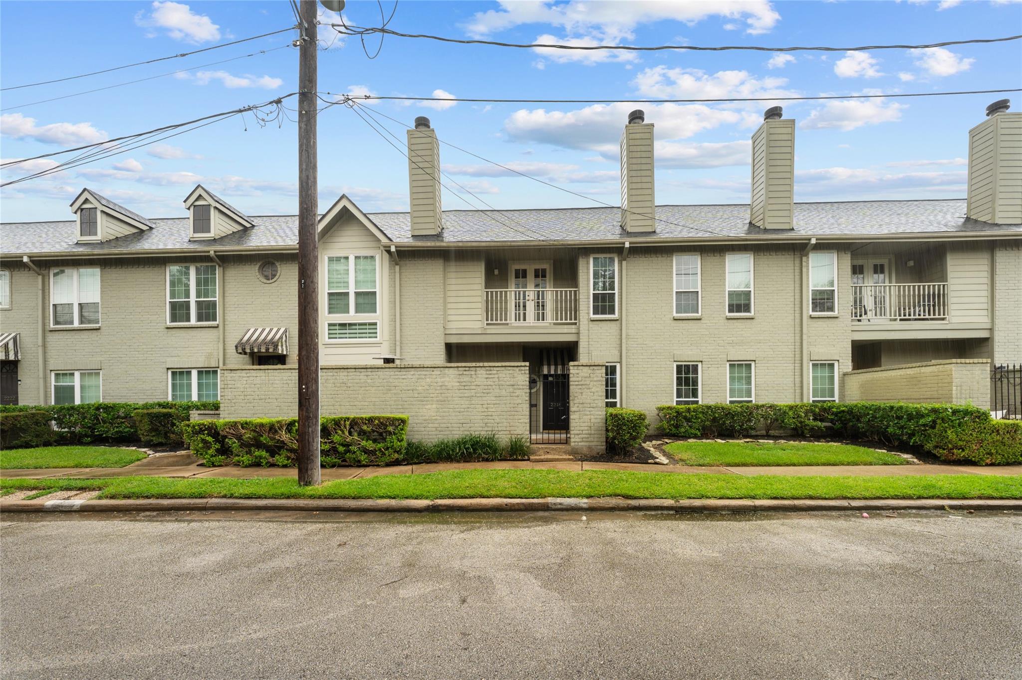 2218 Hopkins Street # 2218