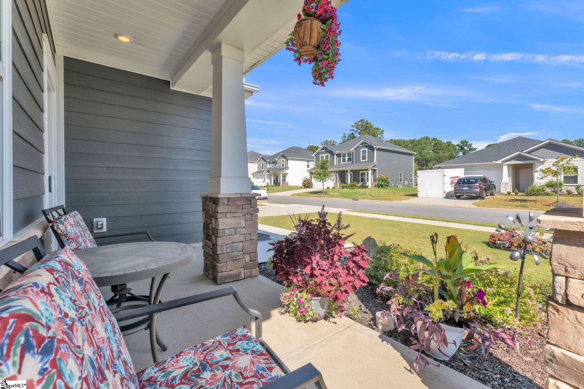 328 Roderick Lane