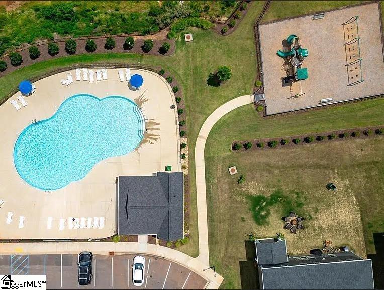 328 Roderick Lane