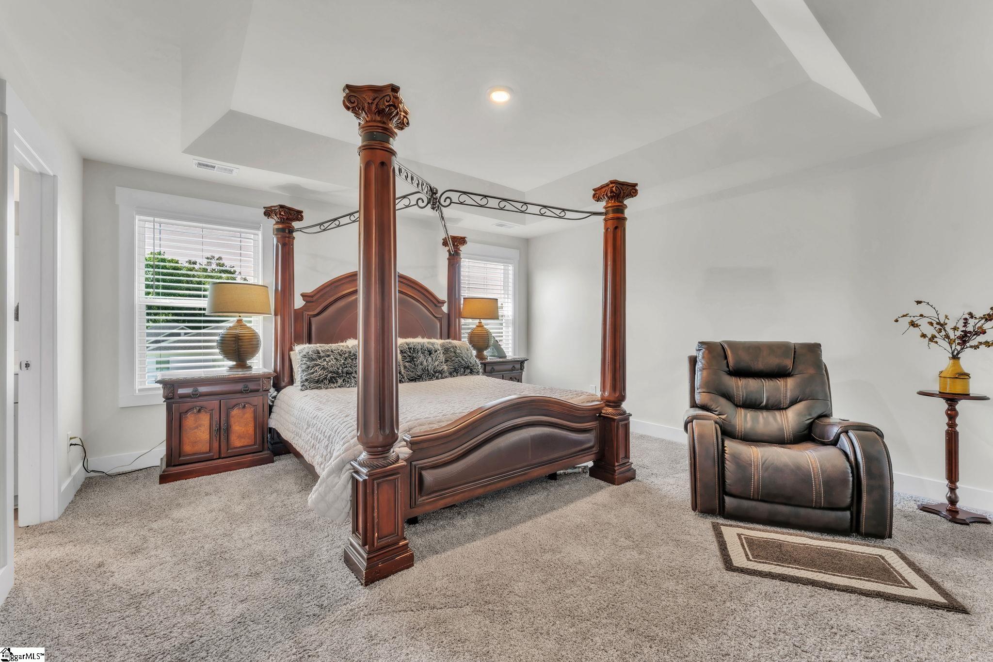 328 Roderick Lane