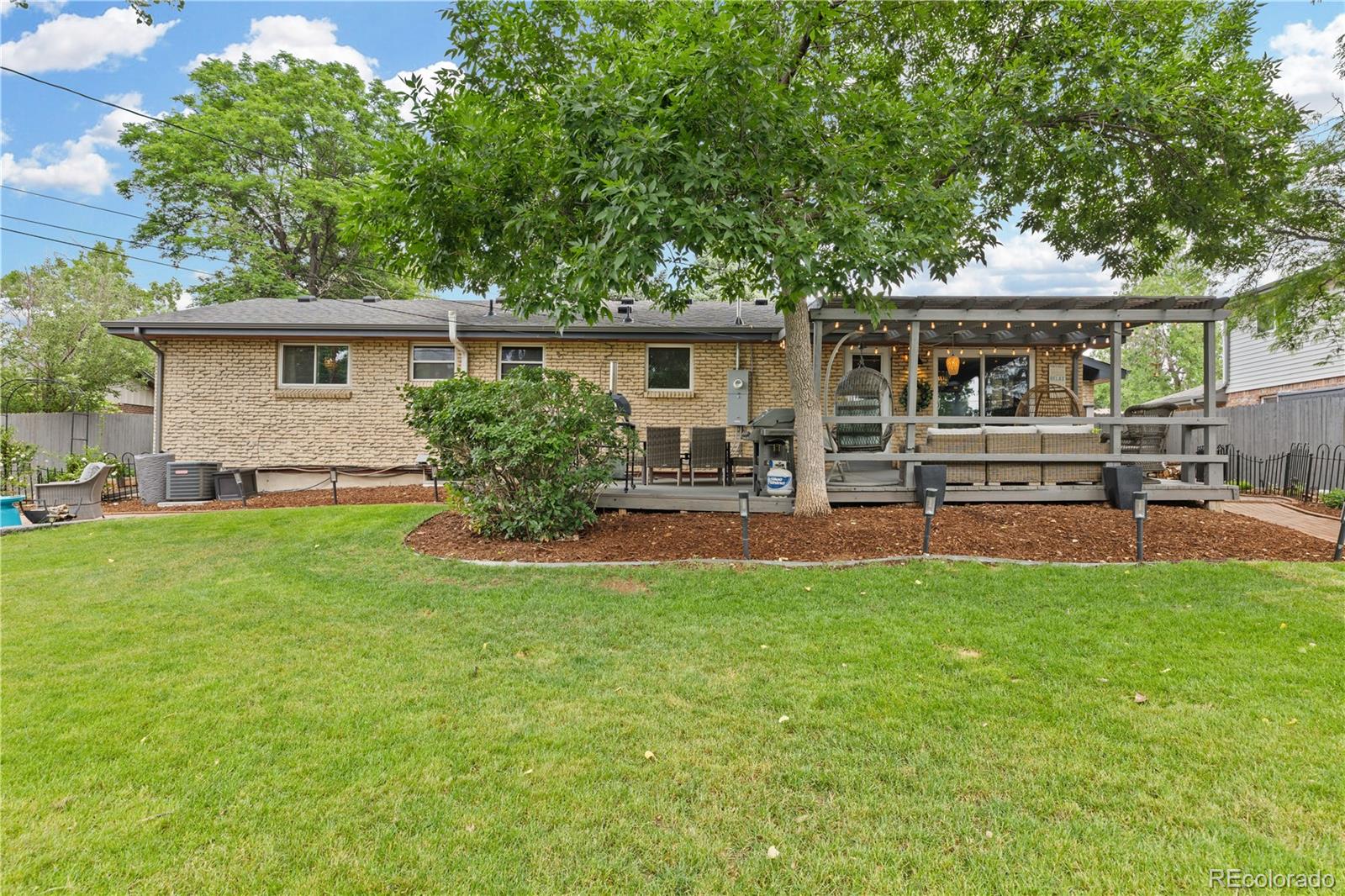 544 W Easter Avenue