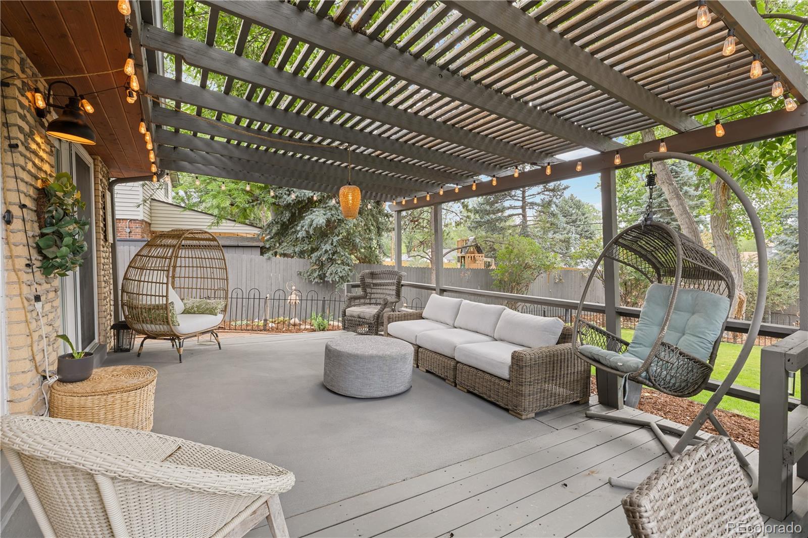 544 W Easter Avenue