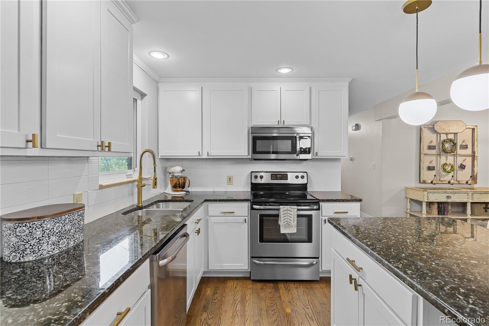 544 W Easter Avenue