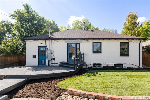 1200 Dahlia Street