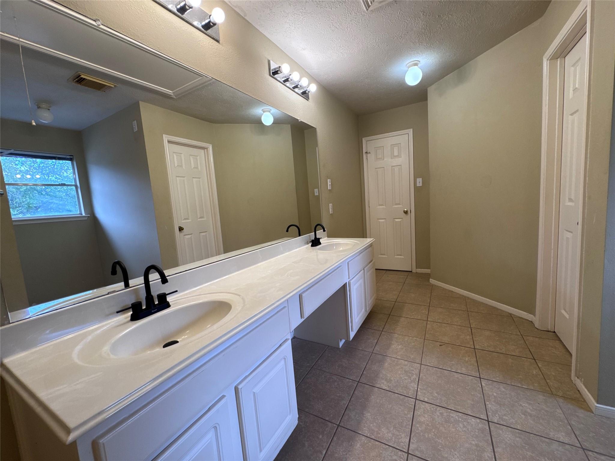 14911 Sun Kiss Lane