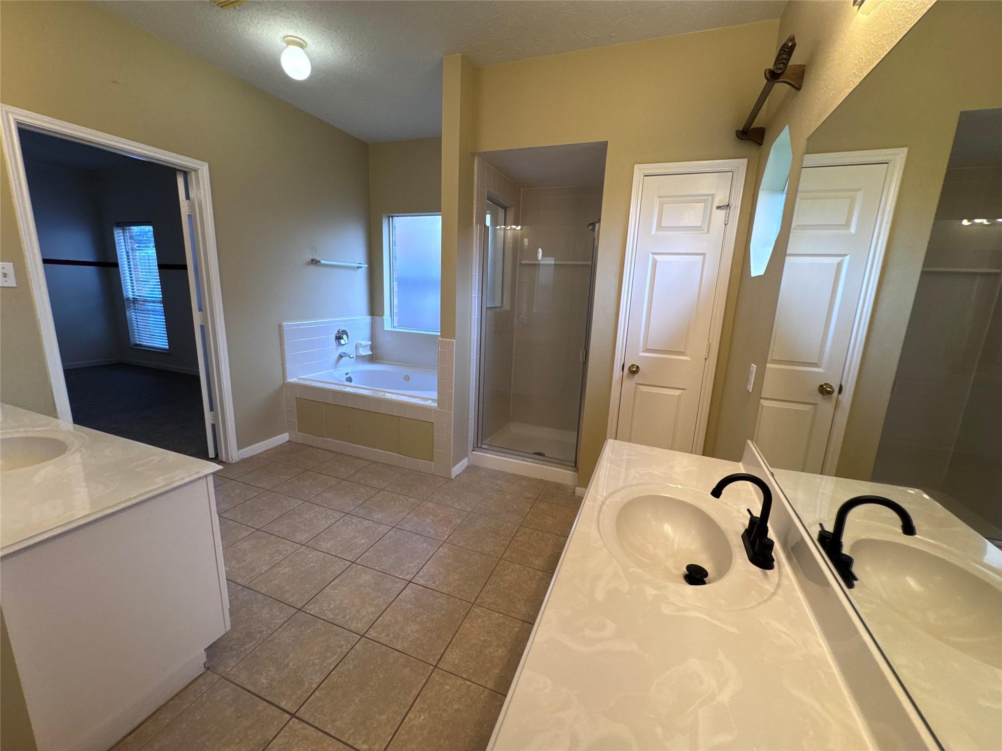 14911 Sun Kiss Lane