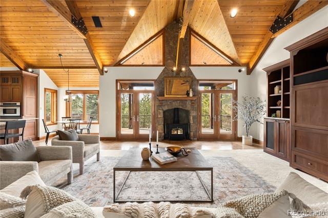 7115 Parkwood Lane