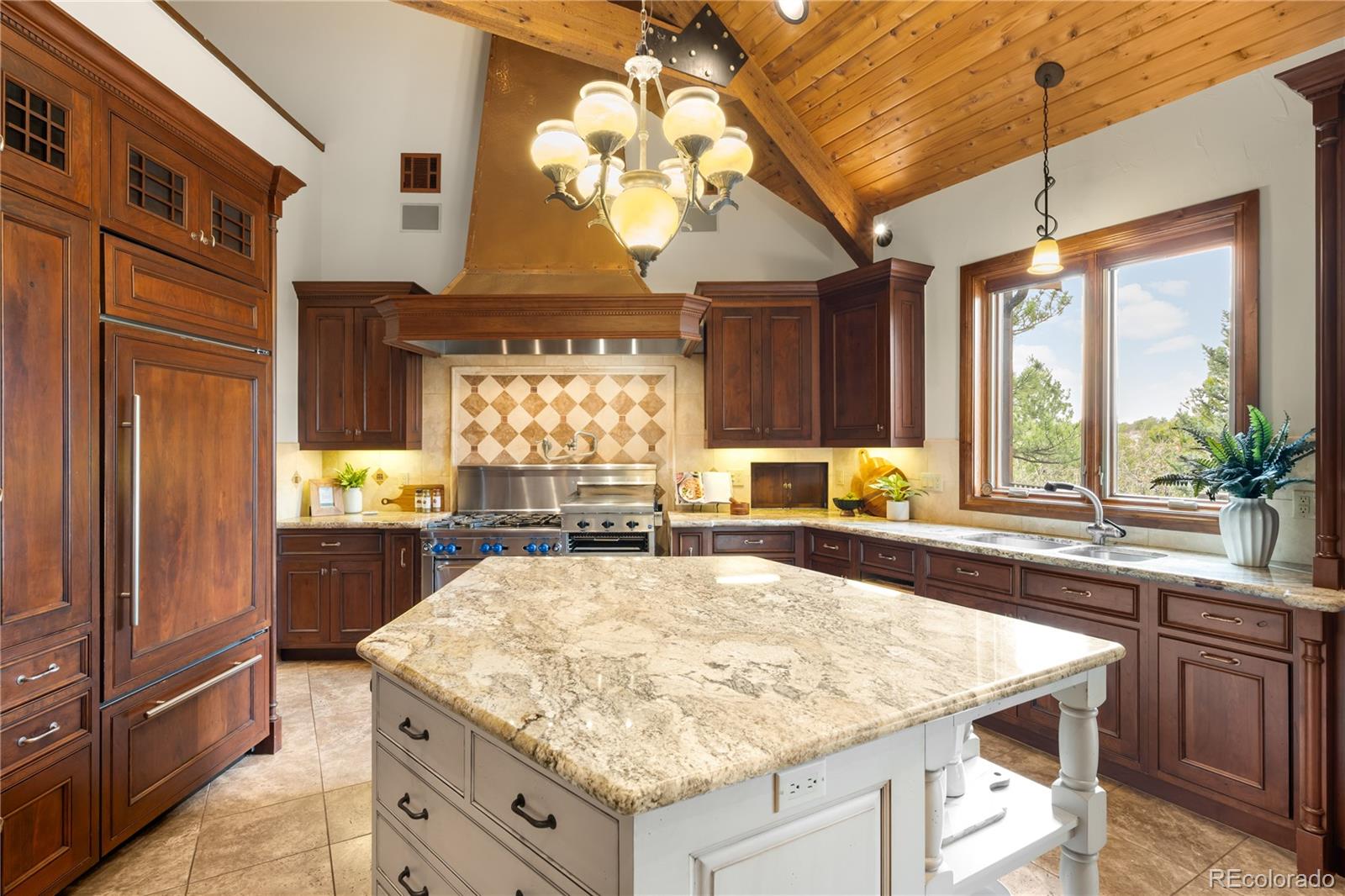 7115 Parkwood Lane