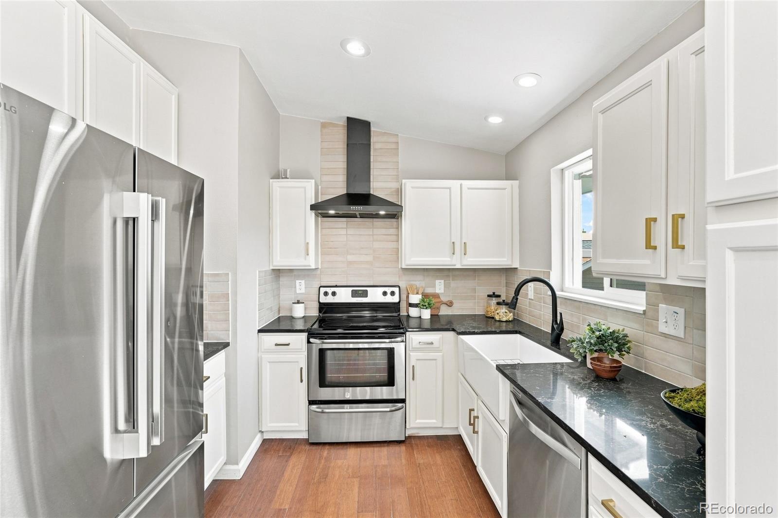 8634 W 79th Place