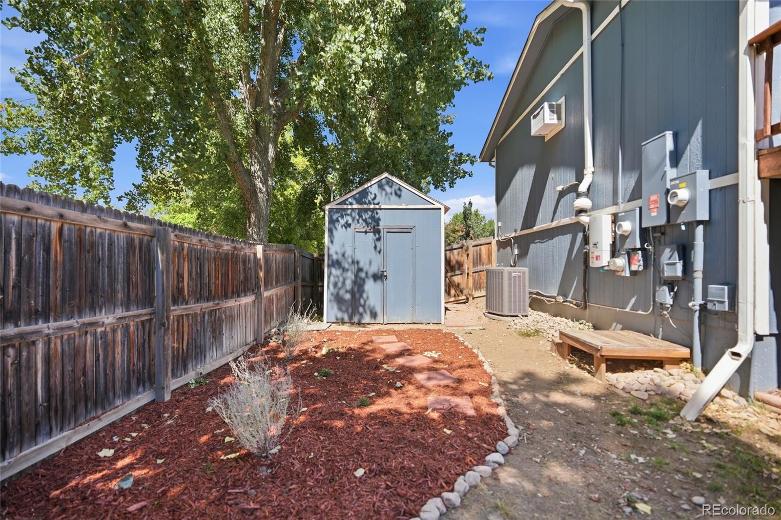 8634 W 79th Place