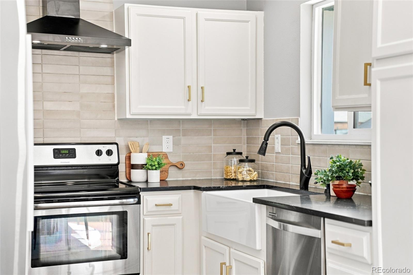 8634 W 79th Place