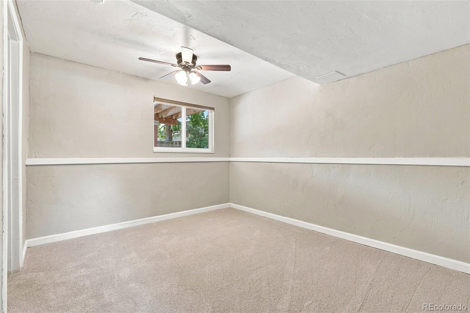8634 W 79th Place