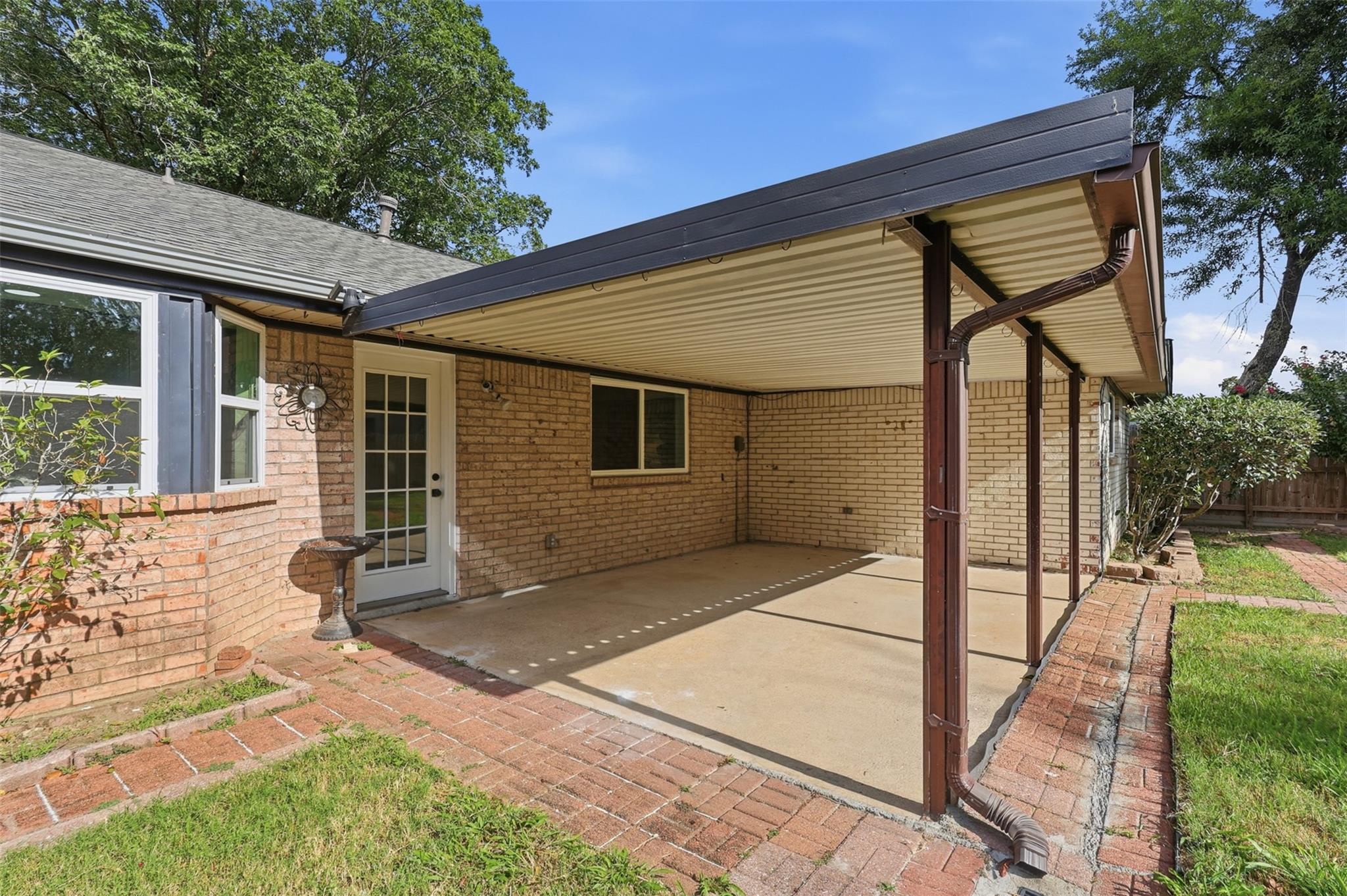 8806 Twisting Vine Lane