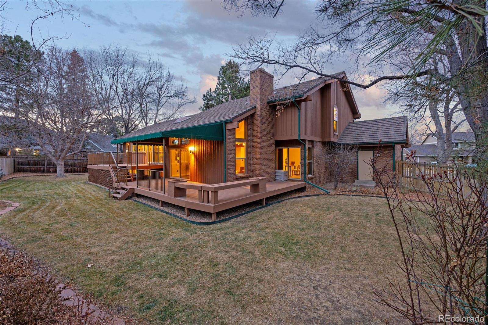3124 E Hinsdale Place