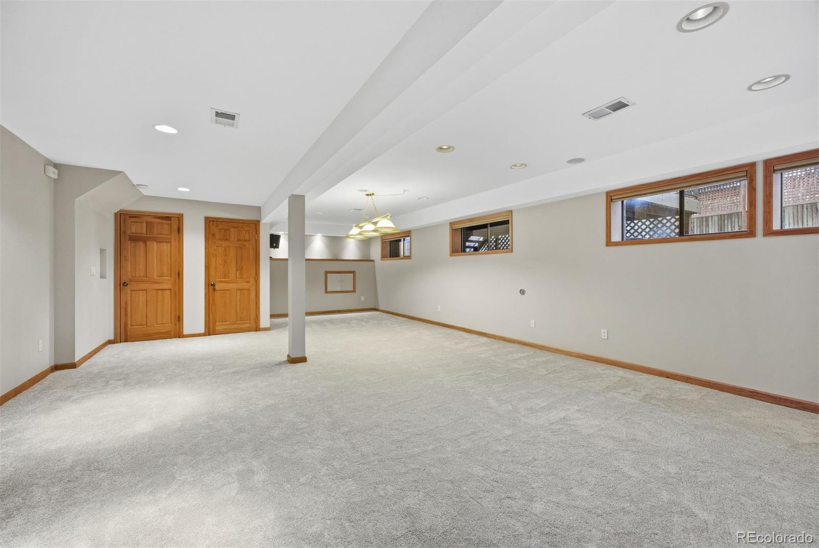 3124 E Hinsdale Place