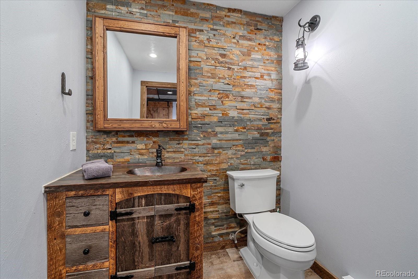 9098 Lariat Lane
