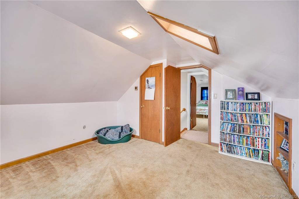 83 White Road