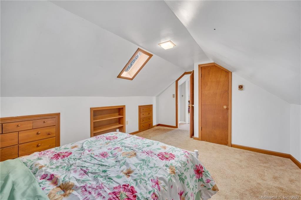 83 White Road