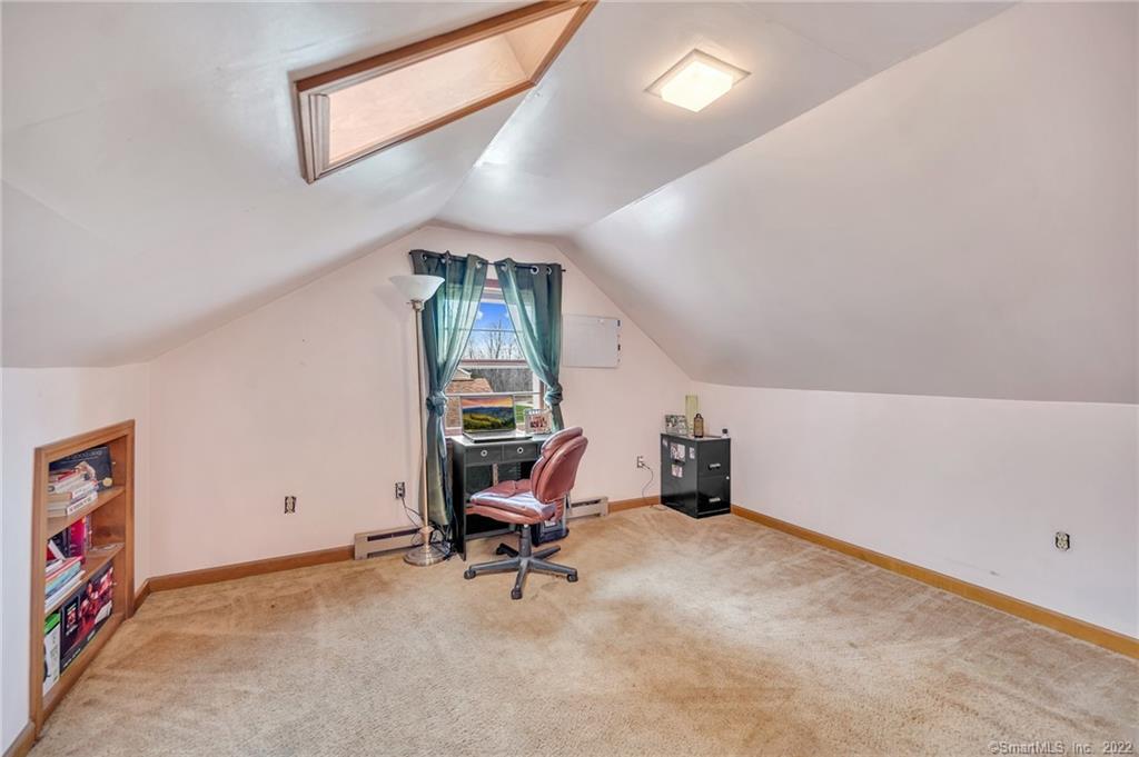 83 White Road