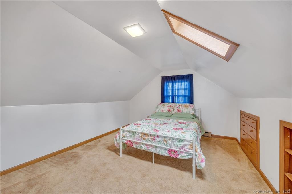 83 White Road