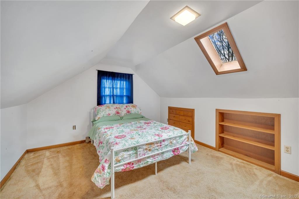 83 White Road