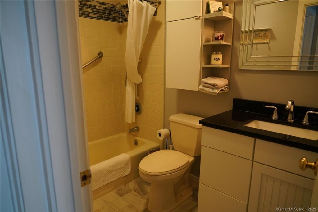 17 Harbour Unit: 17
