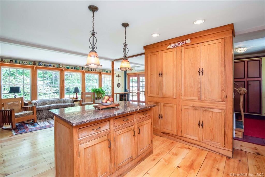 80 Walnut