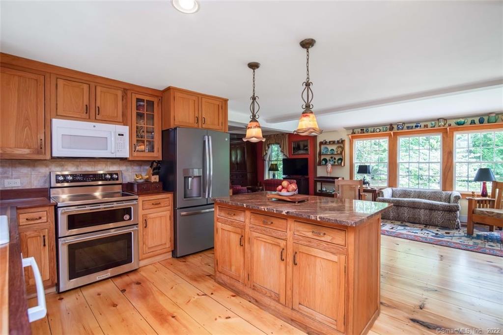 80 Walnut