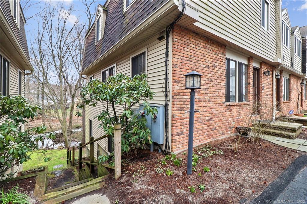 105 Columbus Place 5