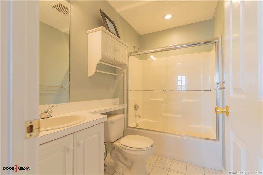 8 Saint Andrews Circle 8-3
