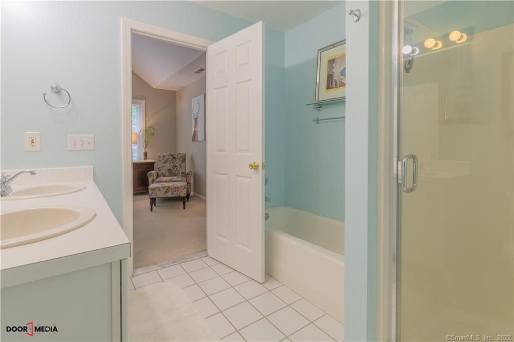 8 Saint Andrews Circle 8-3