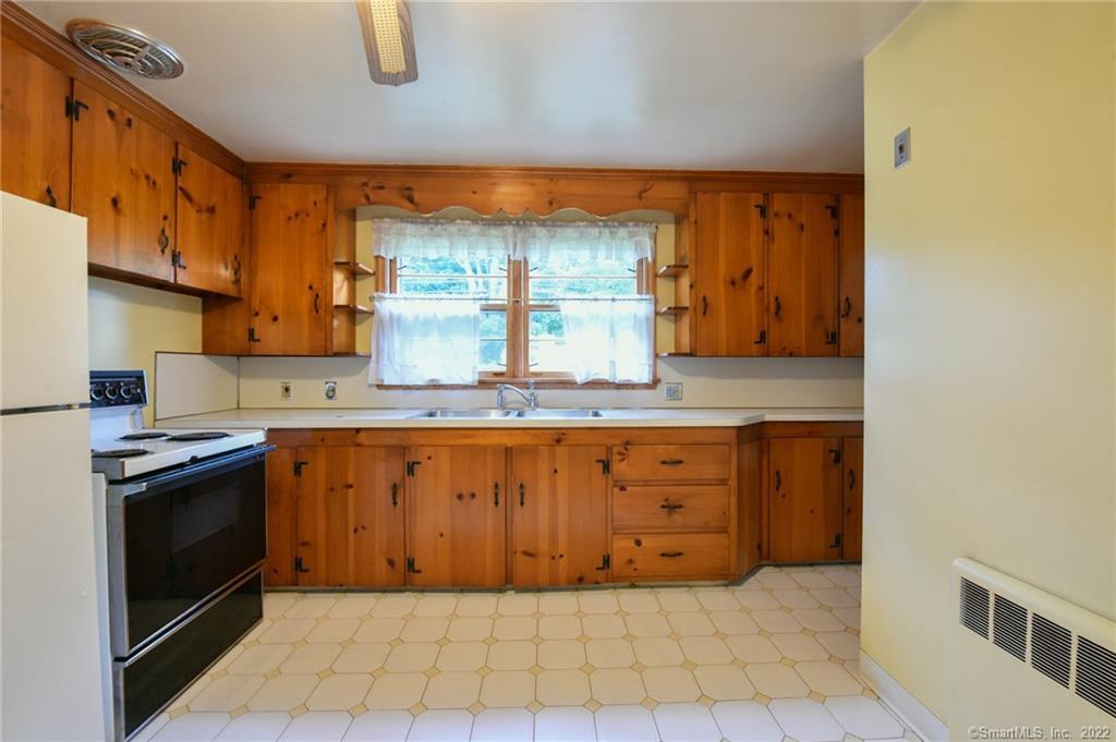 721 Moss Farms