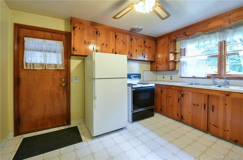 721 Moss Farms