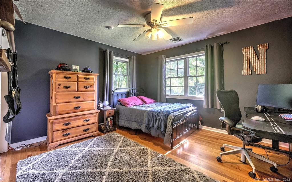 60 Woodpond