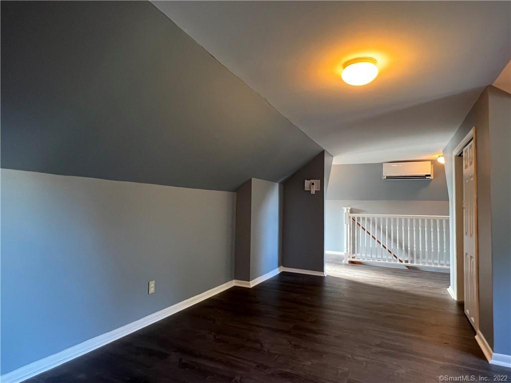 6 Hampton