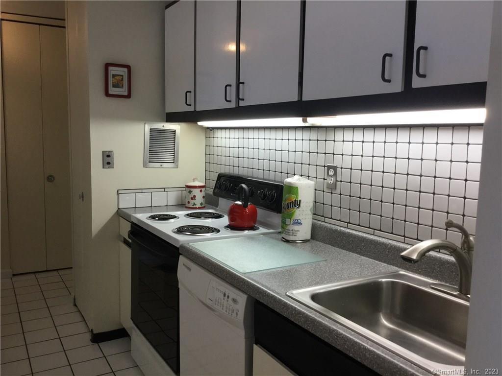 1 Gold Street 15D