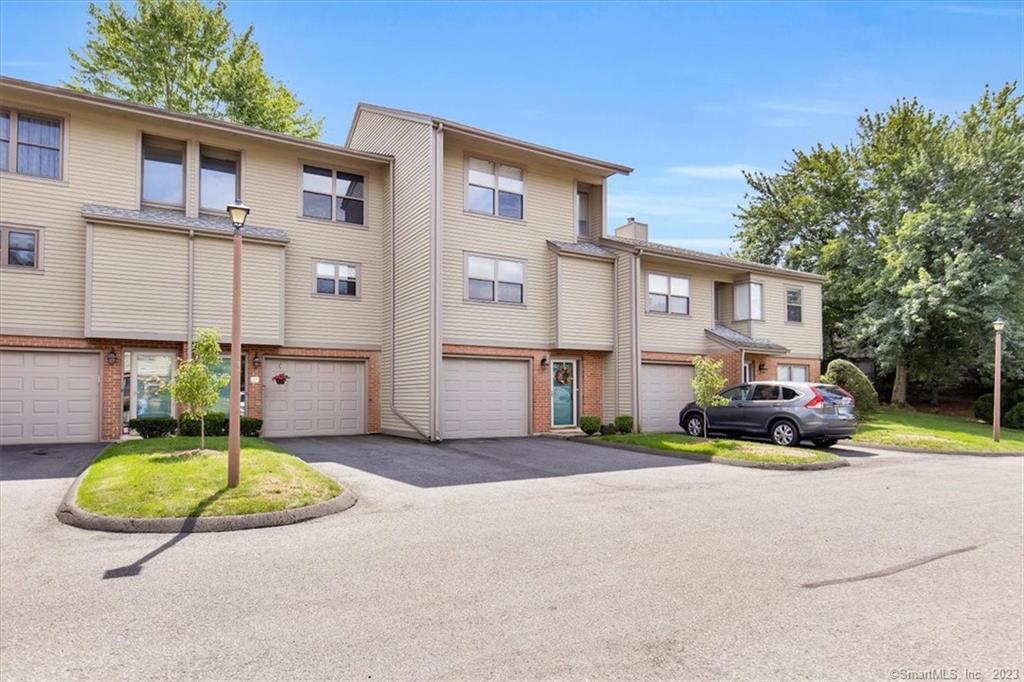117 Metacomet Drive 117
