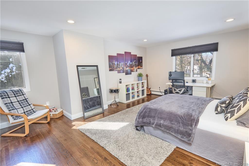 222 Compo Road South