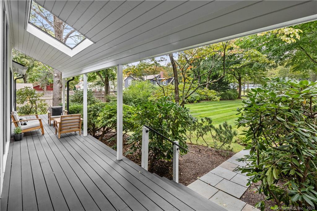 222 Compo Road South