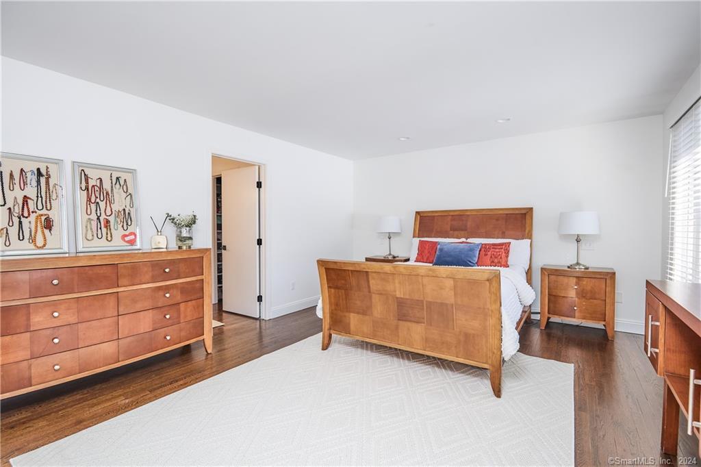 222 Compo Road South